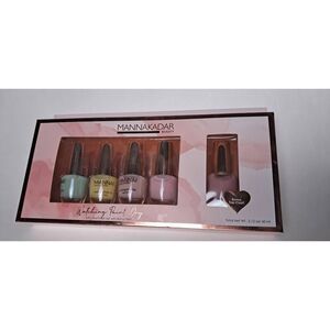 Manna Kadar XoXo Manicure 5 pc piece Nail Polish Set NEW w/ Bonus Top Coat